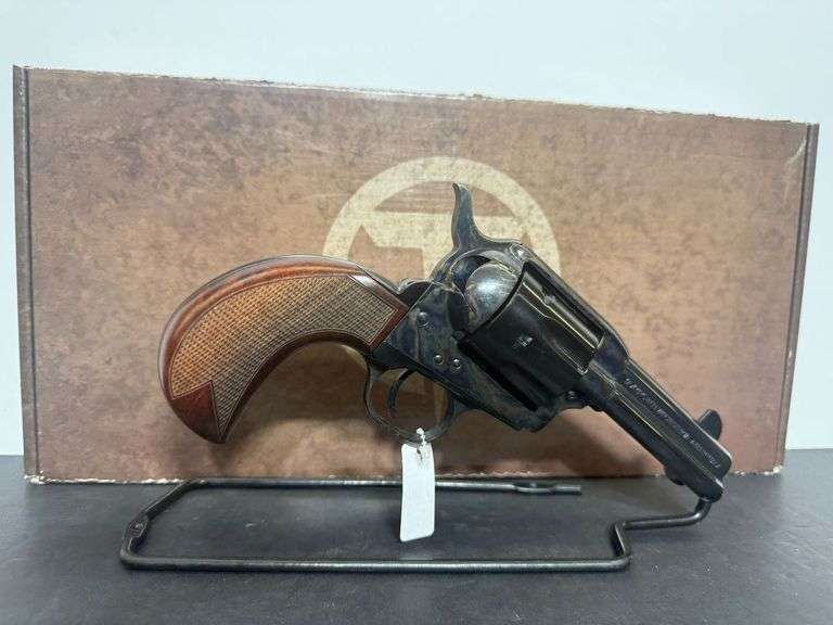 Taylor  45 Long Colt  Cattleman Birdshead  SN:UZ3593  . image