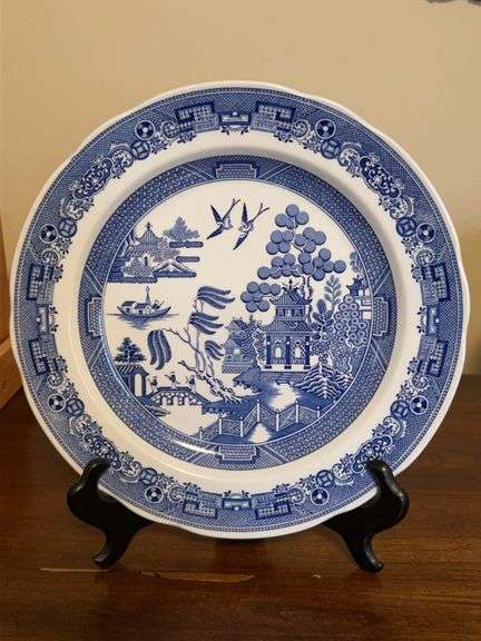 Spode Blue Room Collection "Willow” dinner plate…..first introduced c. 1790…..10-1/2” image