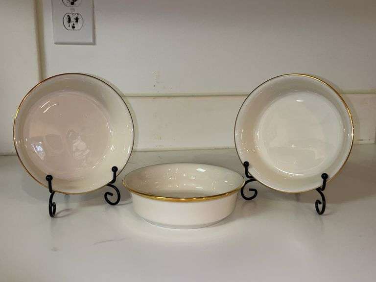 Set of (3) LENOX Eternal fruit bowls image