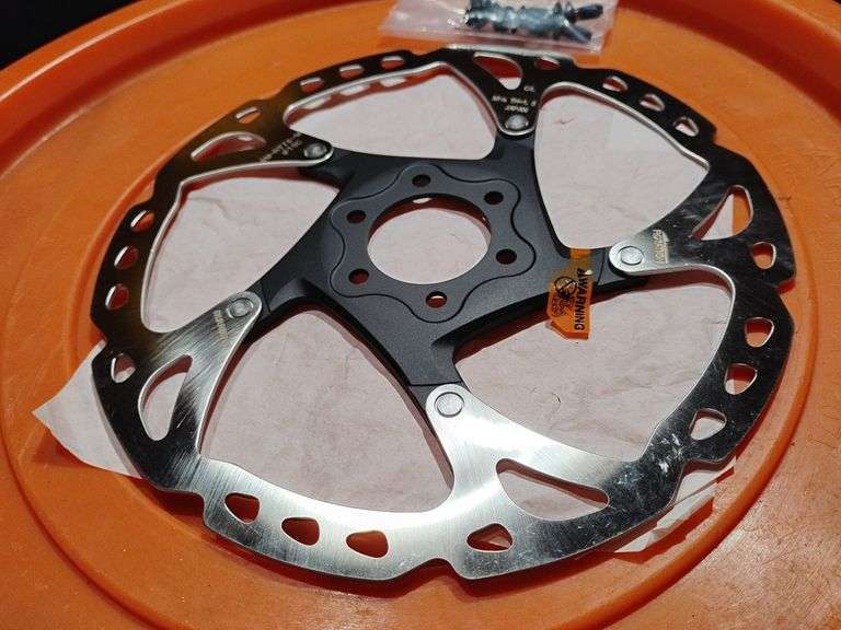 New Shimano Sprocket SM-RT76-M 180 image