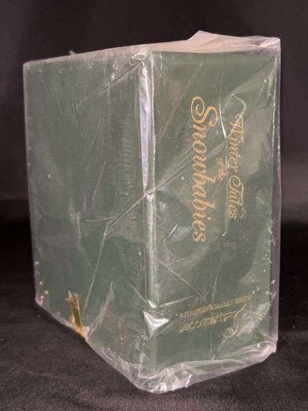 NIB Dept. 56 Retired Winter Tales of the Snowbabies “Stringing Fallen Stars” bisque porcelain figurine….box is sealed and image is from Dept. 56 website image