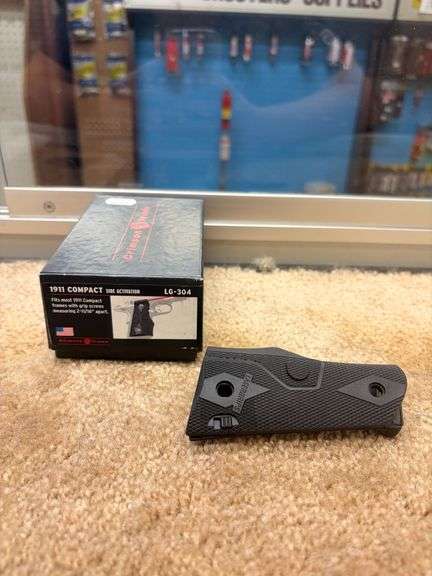 Crimson Trace LaserGrip 1911 Compact/Side Activation (Fits most 1911 Compact frames with grip screws measuring 2-11/16" apart), Red Sight LG-304, LG-304 image