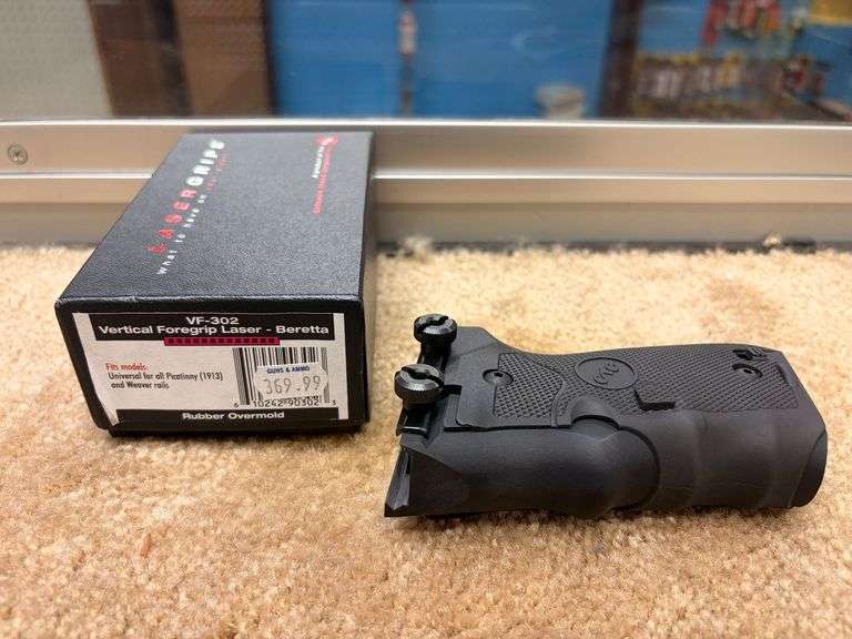 Crimson Trace LaserGrip Vertical Foregrip Laser Beretta (Universal for all Picatinny (1913) and Weaver rails) VF-302 image