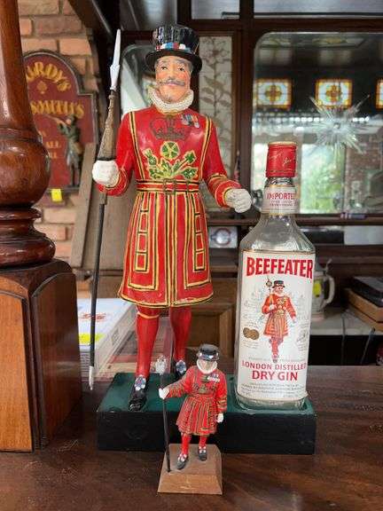 Rate Vintage (1940s/1950s) Beefeater Gin Bar Display with 2 handpainted statues…..display is 16-1/2” tall and small statue is 5” tall image