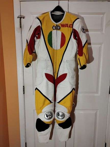 Peel's Motorcycle Racing Leathers Australian, the name Walt on front, Pirate Racing on back. Cannot find size, but it is small. image