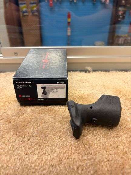 Crimson Trace LaserGrip Glock Compact (Fits Glock Gen4 19, 23, 32), Red Sight LG-851 image