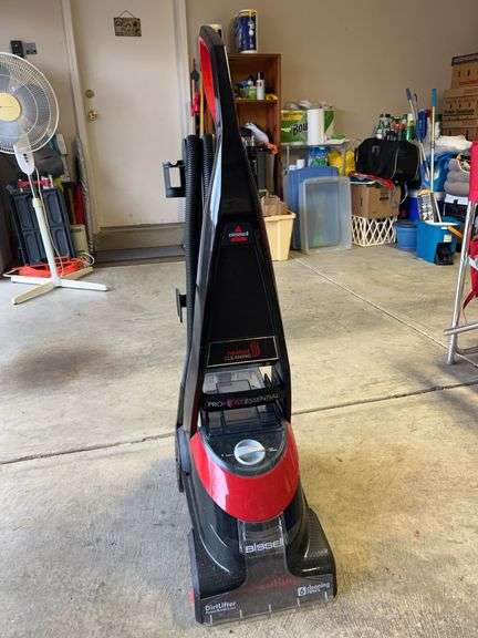 Bissell DirtLifter Power Brush System with heated cleaning image