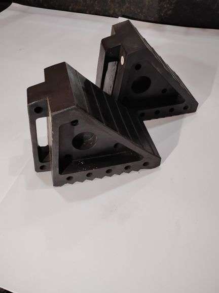Haulmaster Solid Rubber Wheel Chocks image