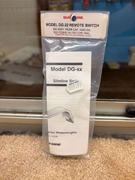 SureFire Weapon Light Grip Switch (SIG P229 (R) w/Factory Rail) DG-22 image