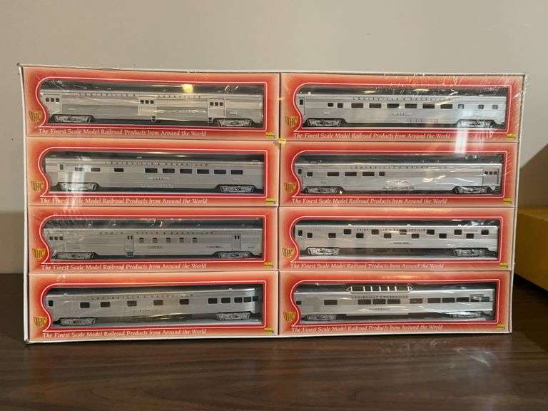 NEW (sealed) IHC HO Gauge Collector’s 8-piece train set image