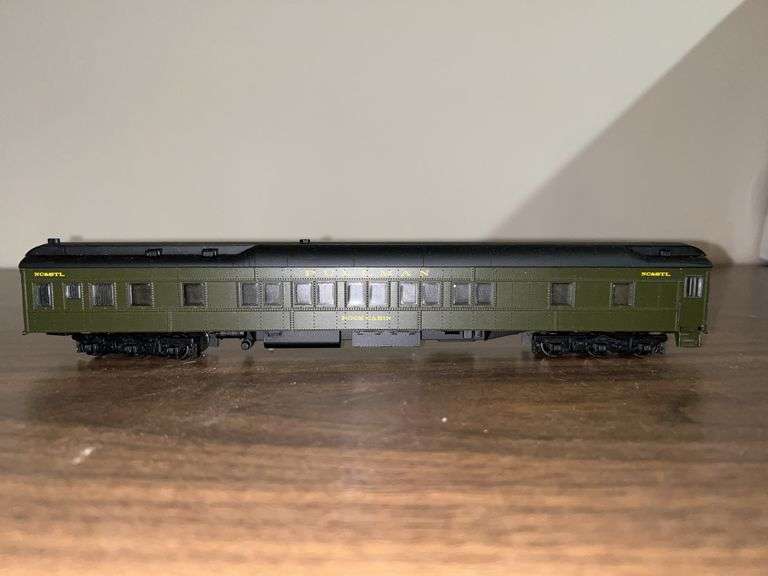 Bachmann Spectrum (89437) Nashville, Chattanooga & St. Louis Pullman in original box…..part of The Master Railroader Series….top of box still has original film covering image