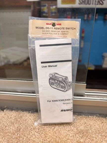 SureFire Weapon Light Grip Switch (Glock Full-Size and Compact) DG-11 image