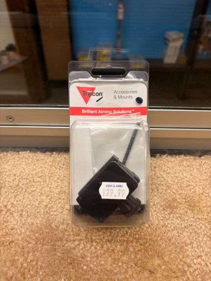 Trijicon MCOG Picatinny Rail Mount w/Colt Style Thumbscrew AC32005 image