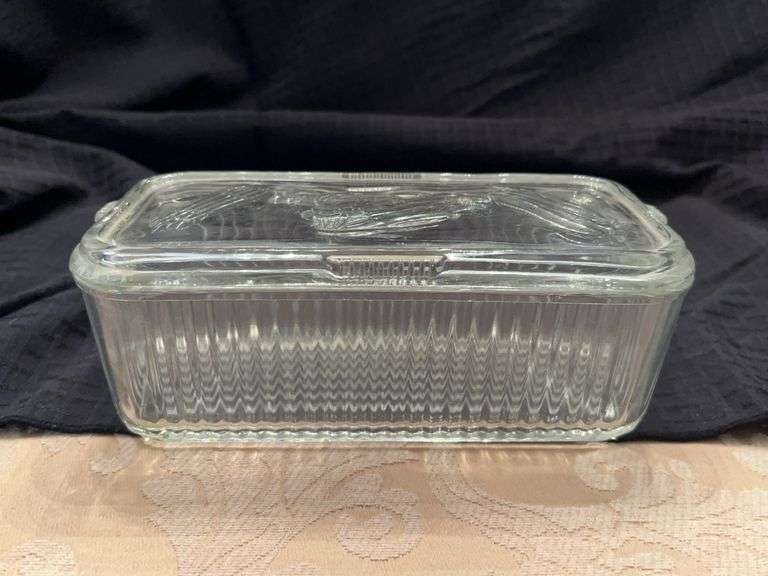 Vintage Federal Glass Clear Refrigerator Dish with vegetable design Lid…..8 x 4 x 3-1/4 image