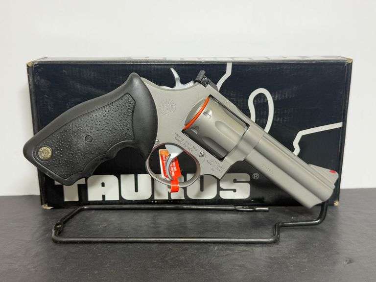 Taurus  .357MAGNUM  M66  SN: JS713898 image