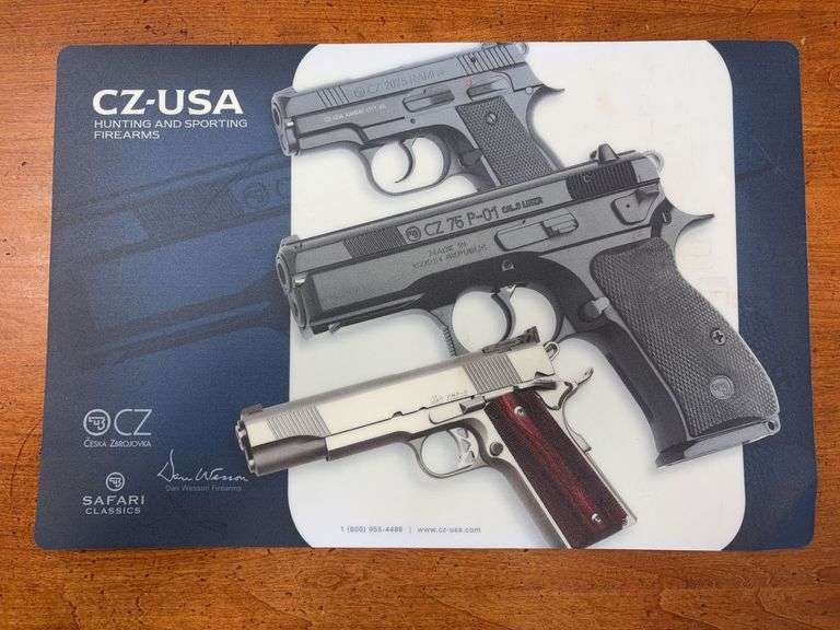 18” Českâ Zbrojovka CZ-USA Hunting and Firearms Gun Mat image