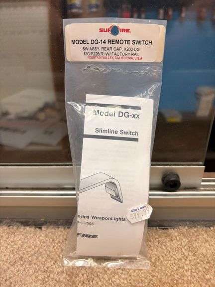 SureFire Weapon Light Grip Switch (SIG P226 (R) w/Factory Rail) DG-14 image