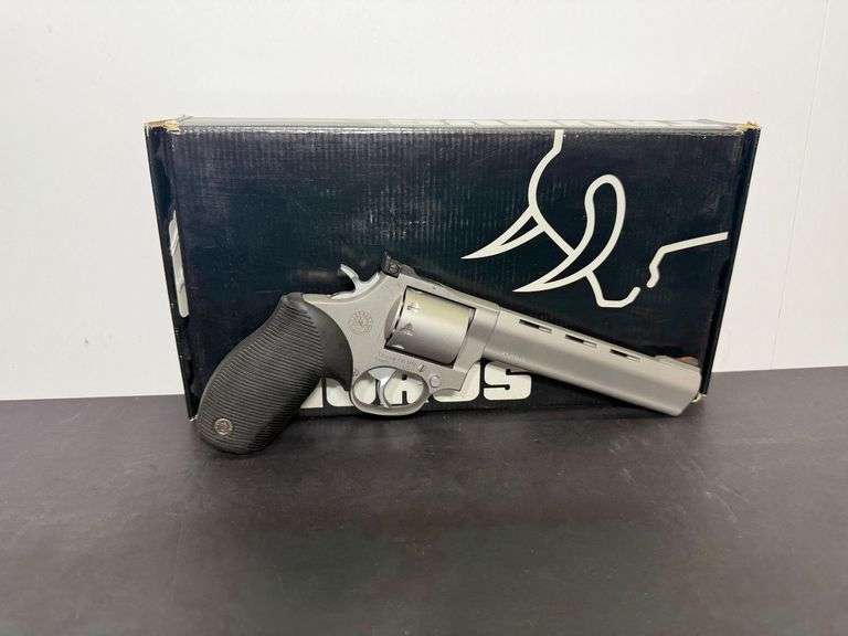 Taurus  22LR/22MAG  992  SN:KY355996  . image