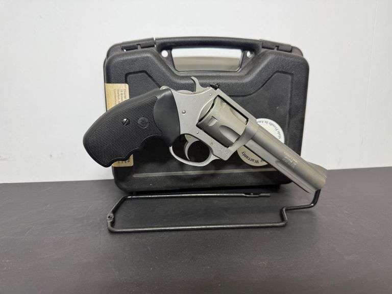 Charter   357 Magnum  Target Bulldog  SN:13-20251  . image