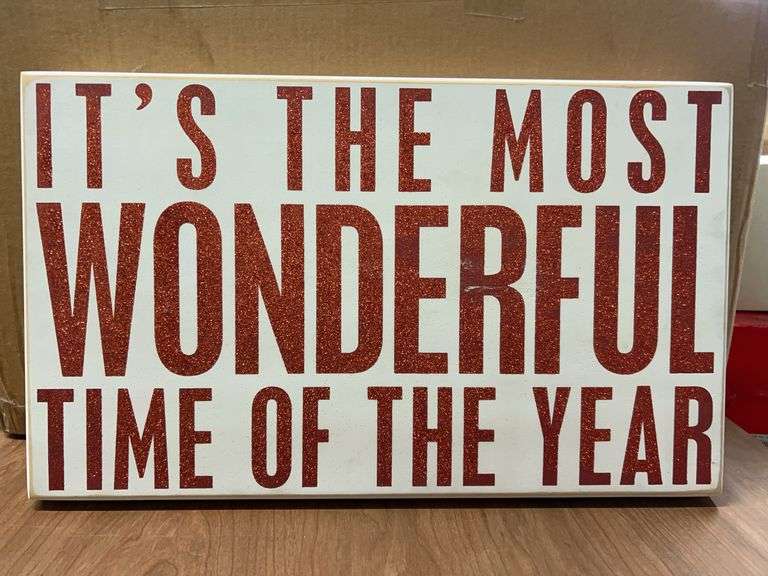 Primitives by Kathy wood Christmas wall art…..20 x 12…..one small scuff spot on “R” image