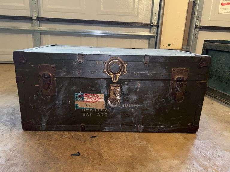 Vintage military foot locker…..31 x 17 x 14-1/4 tall….both handles are missing image