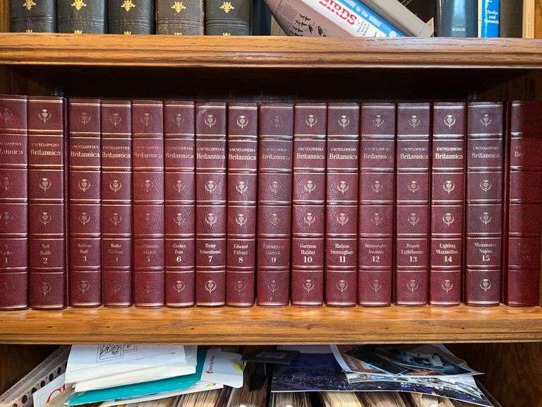 1972 24-volume set of burgundy leather bound gold stamped Encyclopedia Britannica in good condition (see all pics) image