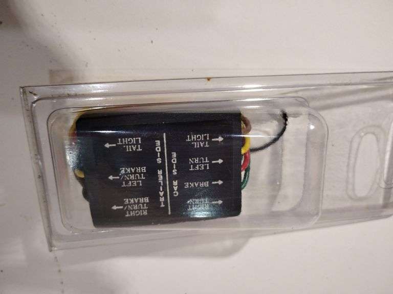 Trailer tail light converter image