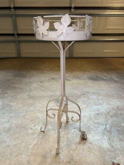 Vintage white metal plant stand…..26-1/4” tall image