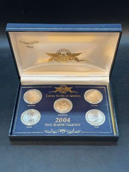 2004 Philadelphia and Denver Mint U.S. State Quarter Collection in original box image