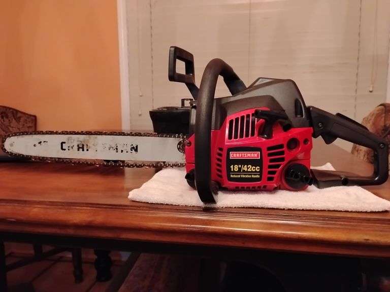 Craftsman 18"/42cc chainsaw, very little use, untested, in case image
