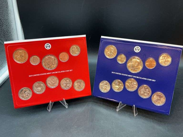 (2) U.S. MINT Uncirculated 2019 Coin Sets - Denver and Philadelphia mints image