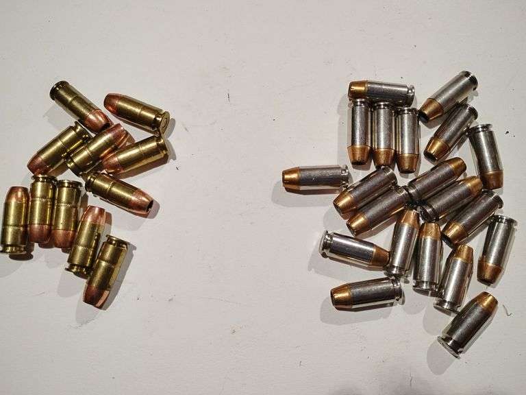 Apprx. 20 - 40 caliber S&W ammunition loose image