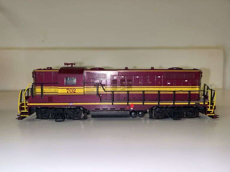 HO Gauge Athearn Trains In Miniature NC & STL HP-7 in original box…..piece of railing needs reattached image