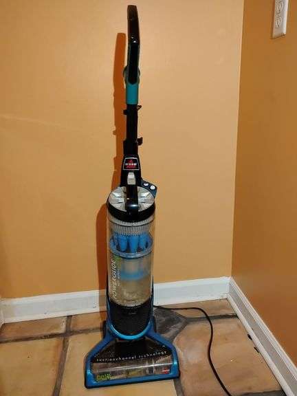 Bissell POWER GLIDE multi-cyclonic pet, auction channel technology, tested works, used. image