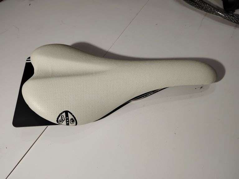 All City Gonzo Perf White Leather Saddle image