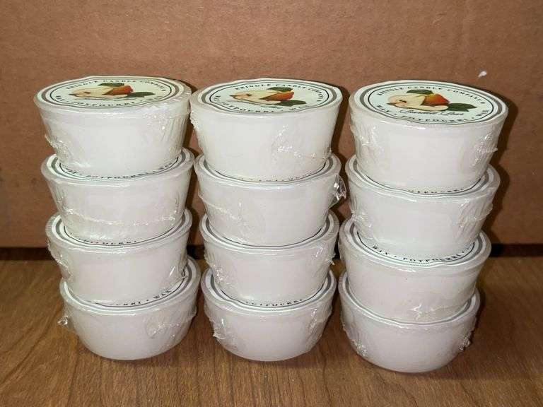 Set of (12) Kringle Candle Company Wax Melts…..Bartlett Pear scent image