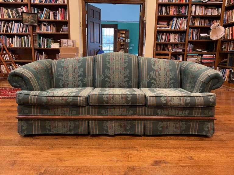 Broyhill scroll arm sofa with solid wood frame accents…..86 x 20-1/2 x 32-1/2 tall overall image