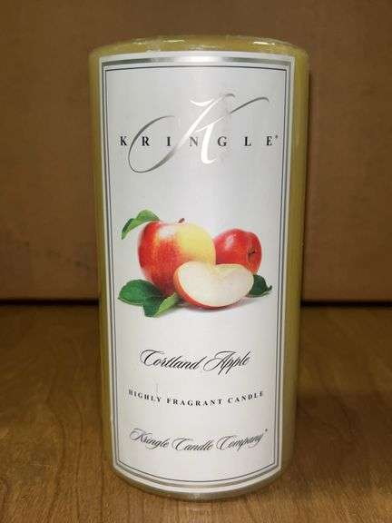 NEW Kringle Cortland Apple 22oz pillar candle image