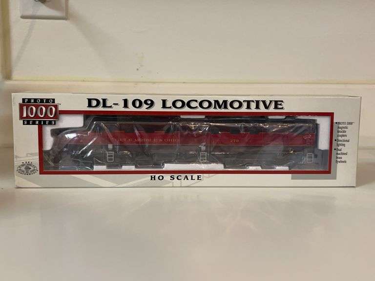 NIB HO Scale DL-109 Locomotive - Proto 1000 Series -GM&O #270 image