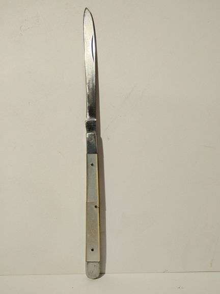 Vintage Sabre stainless steel Mother of Pearl handle, open length 7", closed length 4 1/4", handle cracked image