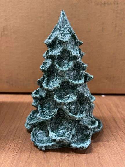 NIB ENESCO SnowSnickle “Yree Gift Container” figurine (276685)…..authentic nickel on bottom of item….approx. 6” tall image