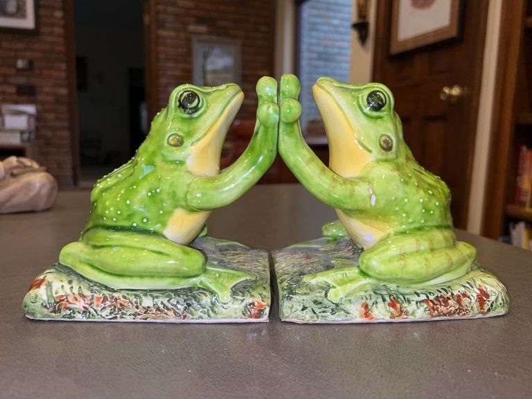 Vintage 1975 ALDON Accessories (JAPAN) Ceramic Frog Bookends…..5-1/4 long x 5” tall….one tiny chip (see pics) image