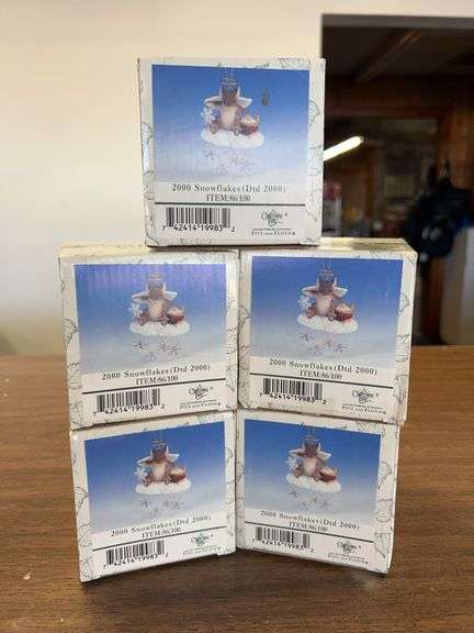 (5) Fitz & Floyd “2000 Snowflakes (Dtd 2009)” porcelain ornaments - all are in original packaging & boxes so pics are limited image