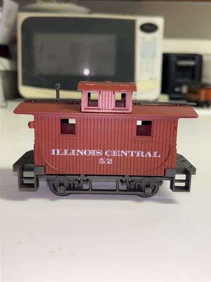 AHM O Gauge Illinois Central 52?Caboose image