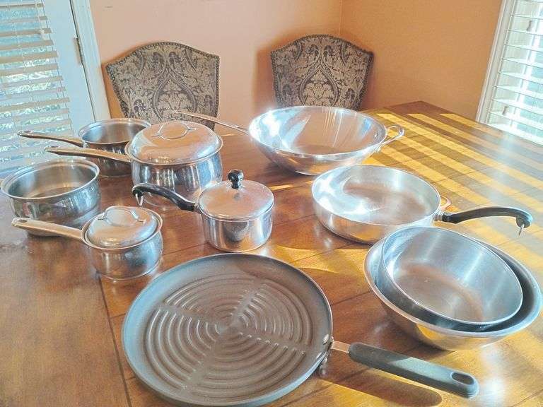Assortment SS Pots & Pans, Griddle Skillet, Wok, Mixing Bowls, 13 pieces image