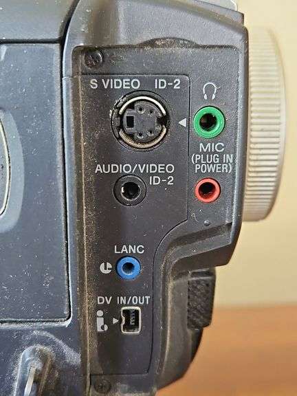 Sony Digital8 handicam model DCR-TRV120 w/battery & charger UNTESTED...