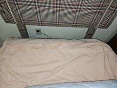 Pair of twin beds INCLUDES EVERYTHING IN PICS RELATED TO BEDS...