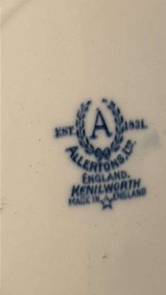 (2) Vintage Allerton’s Kenilworth English 8” Salad Plate…..no chips or cracks…..makers mark on back is blurry, as well as pattern