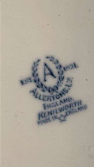 (2) Vintage Allerton’s Kenilworth English 6” Dessert Plate…..no chips or cracks…..makers mark on back is blurry