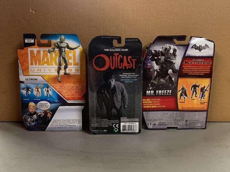 Marvel Universe ULTRON, Outcast Kyle Barnes and DC COMIC Multiverse Mr. Freeze action figures